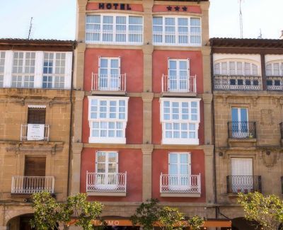 fachada hotel plaza de la paz